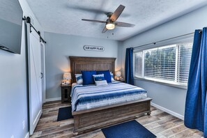 2 bedrooms, iron/ironing board, travel cot, free WiFi