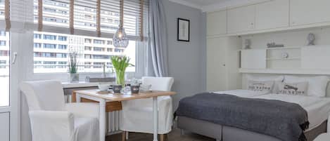 1 bedroom, WiFi, bed sheets