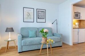 TV - Strandkönig 3 - Direct beach location, mod. 1 room apartment with balcony - Andreas-Dirks (Sylt)