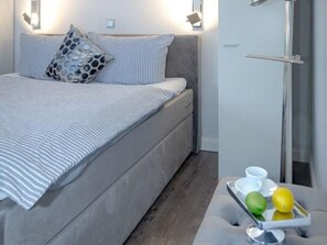 1 bedroom, WiFi, bed sheets - 5th floor, top modern 1 room apartment with balcony and view. - Andreas-Dirks (Sylt)