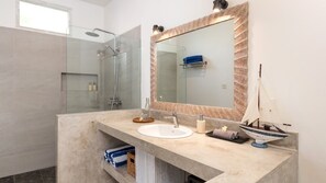 Hair dryer, towels