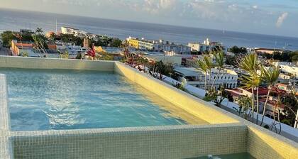 New Downtown Condo with Rooftop Pool