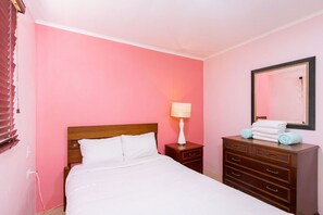 2 habitaciones, tabla de planchar con plancha y wifi 