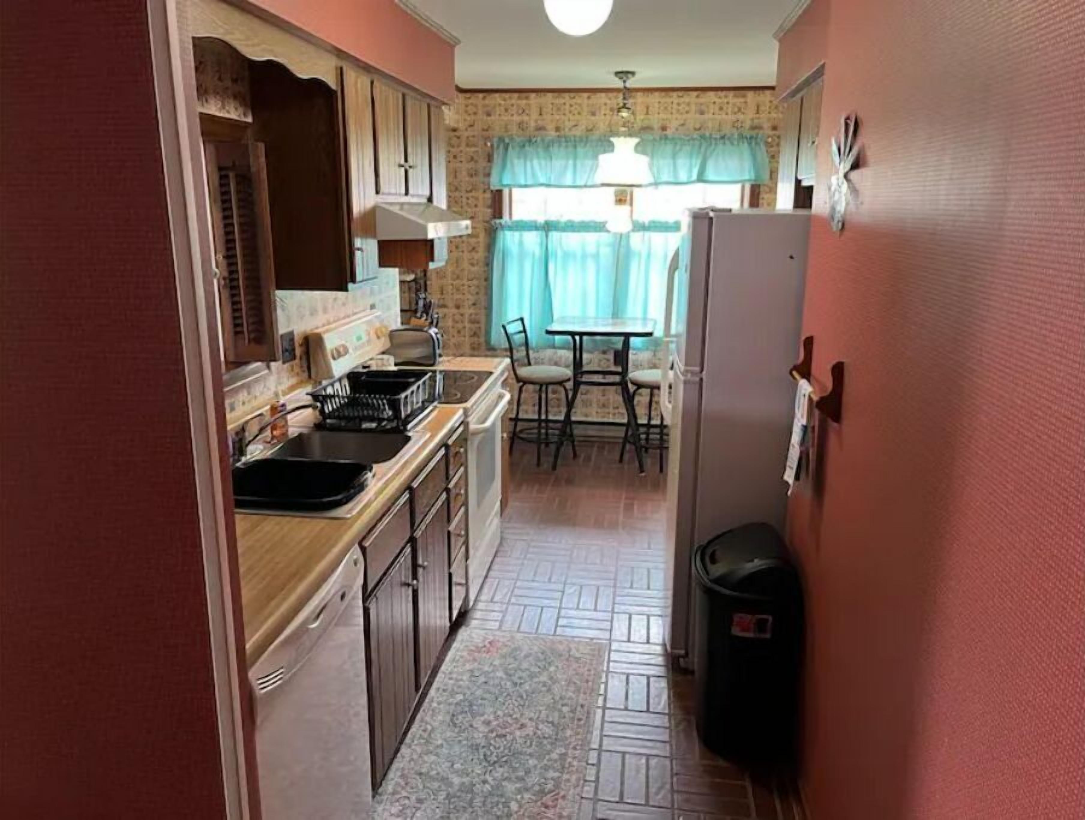 Beautiful 3 Bedroom Lakefront Home