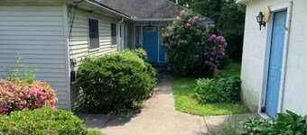 Beautiful 3 Bedroom Lakefront Home