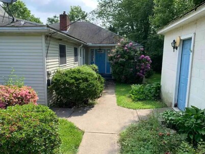 Beautiful 3 Bedroom Lakefront Home