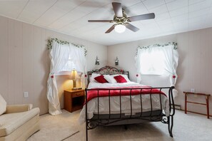 3 室のベッドルーム、デスク、アイロン / アイロン台、WiFi (無料)