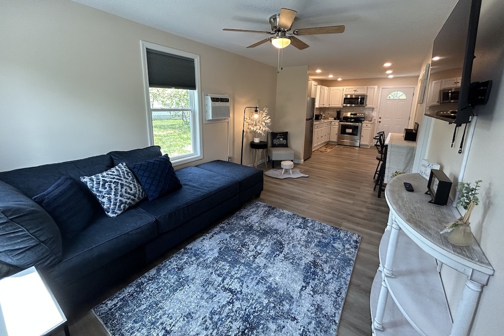 Newly Remodeled 1-Bed, 1-Bath Home in Johnson City