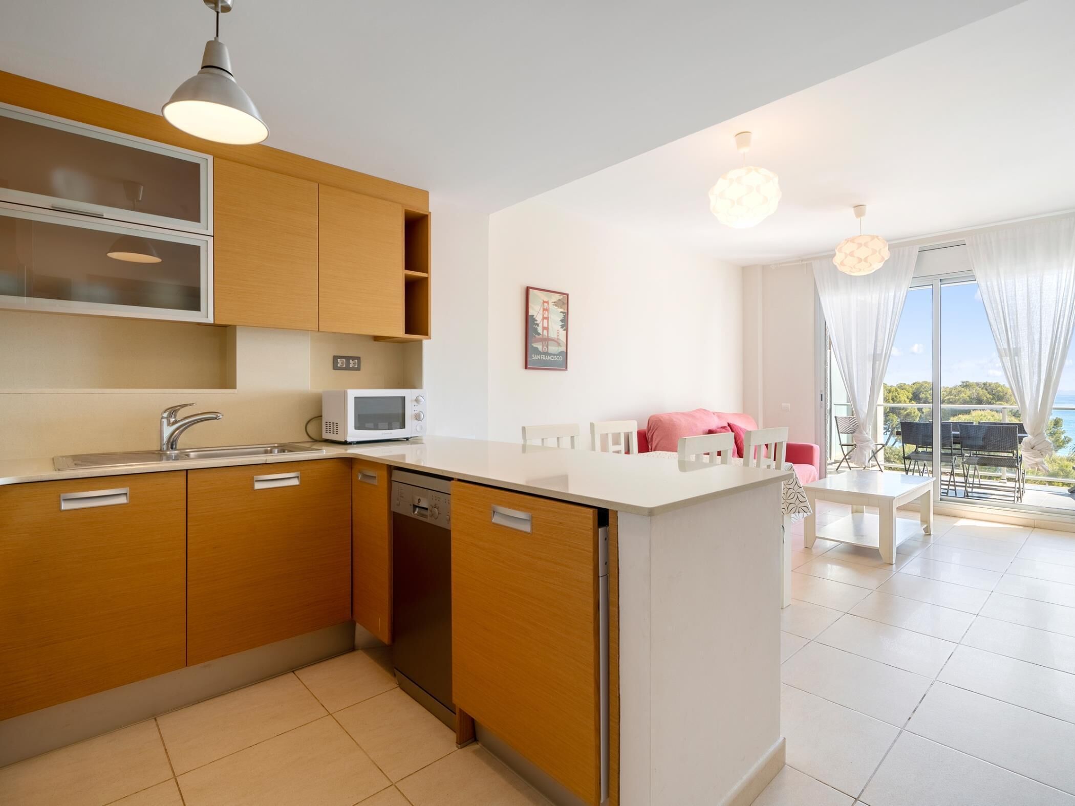 The mediterranean experience in front of the sea