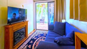 Smart TV y chimenea