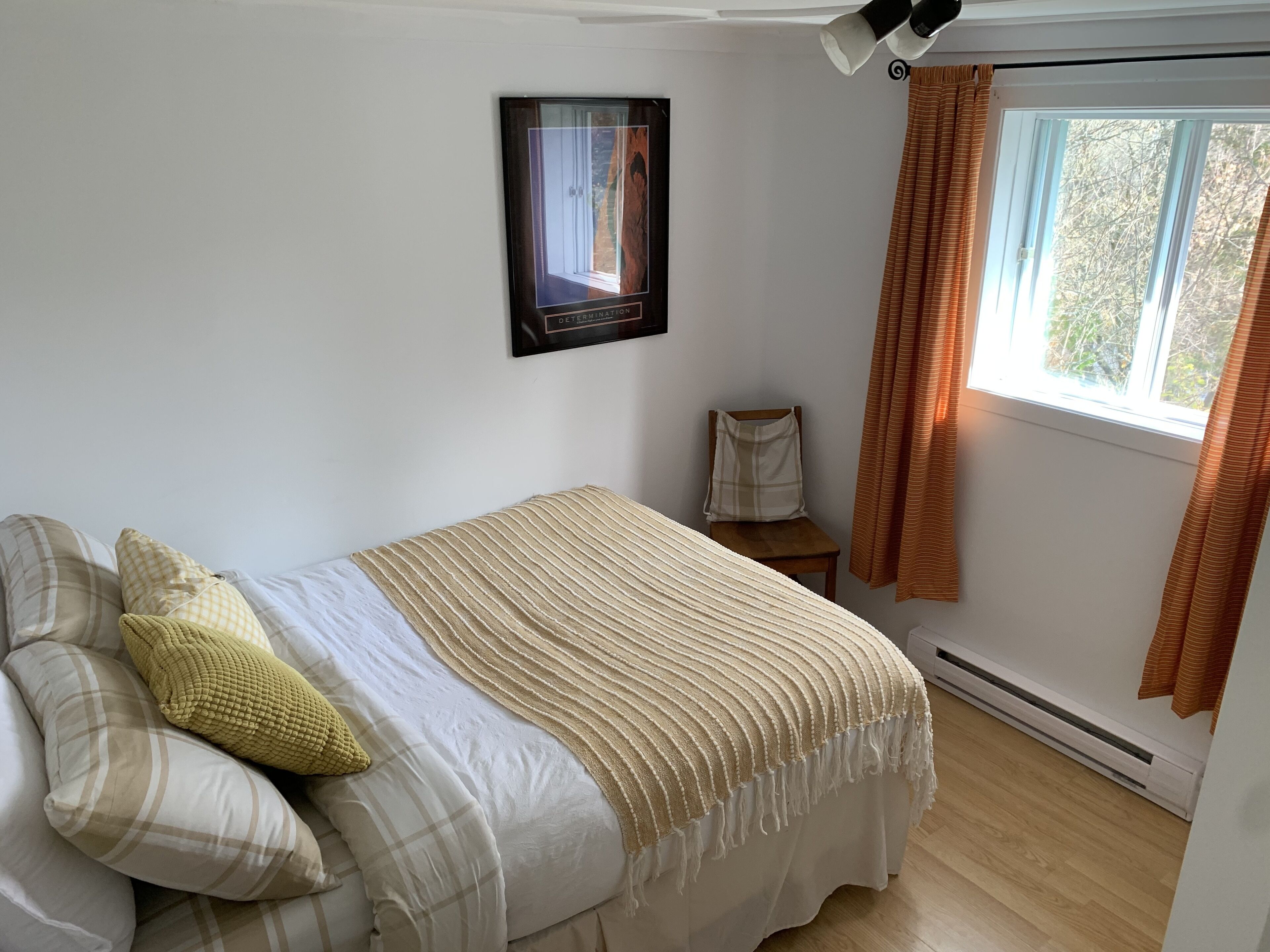 Bright apartment in the peaceful village of Val-Morin