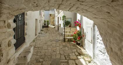 Affascinante casa ristrutturata con tetti ad arco nel centro storico diCarovigno