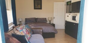 1 bedroom, WiFi, bed sheets, wheelchair access
