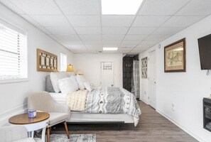 1 bedroom, desk, iron/ironing board, free WiFi