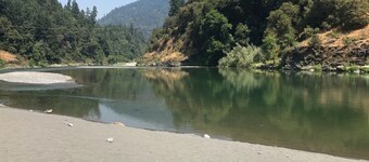 2/1 House With Deck- Trail To River With Amazing Sandy Beach- Solar Heated Pool