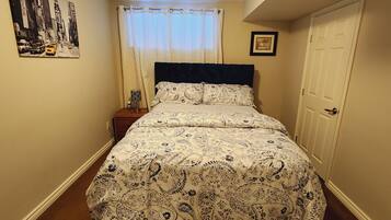 1 sovrum, skrivbord, strykjärn/strykbräda och gratis wi-fi