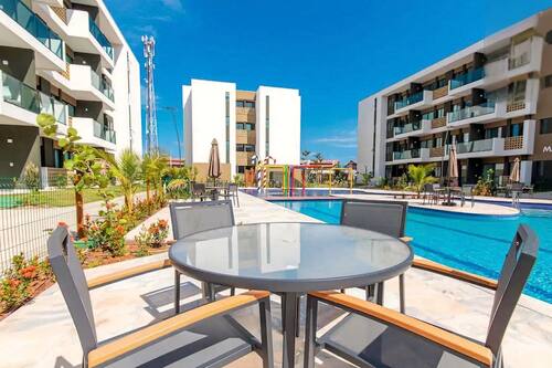 2 piscinas externas