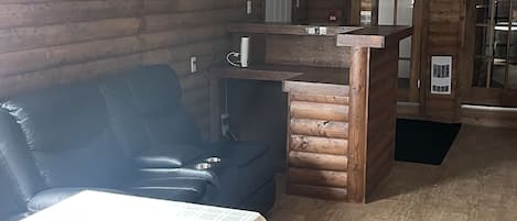 TV connectée de 43 pouces avec chaßnes par satellite