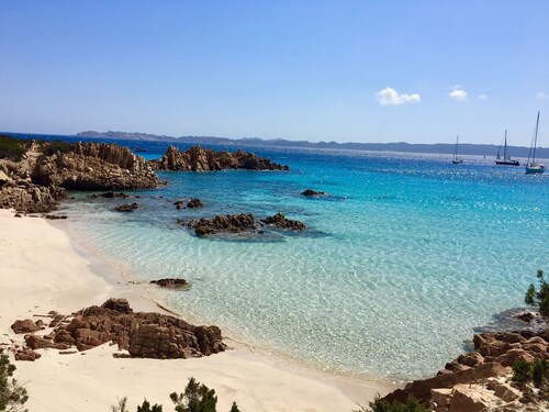 Seaside apartment Baja Sardinia - Rent from July 4, 2026, to July 25, 2026