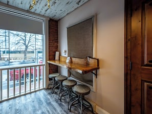 Loft, 1 Bedroom, City View | In-room dining - BurgBnB Downtown (Harrisburg)