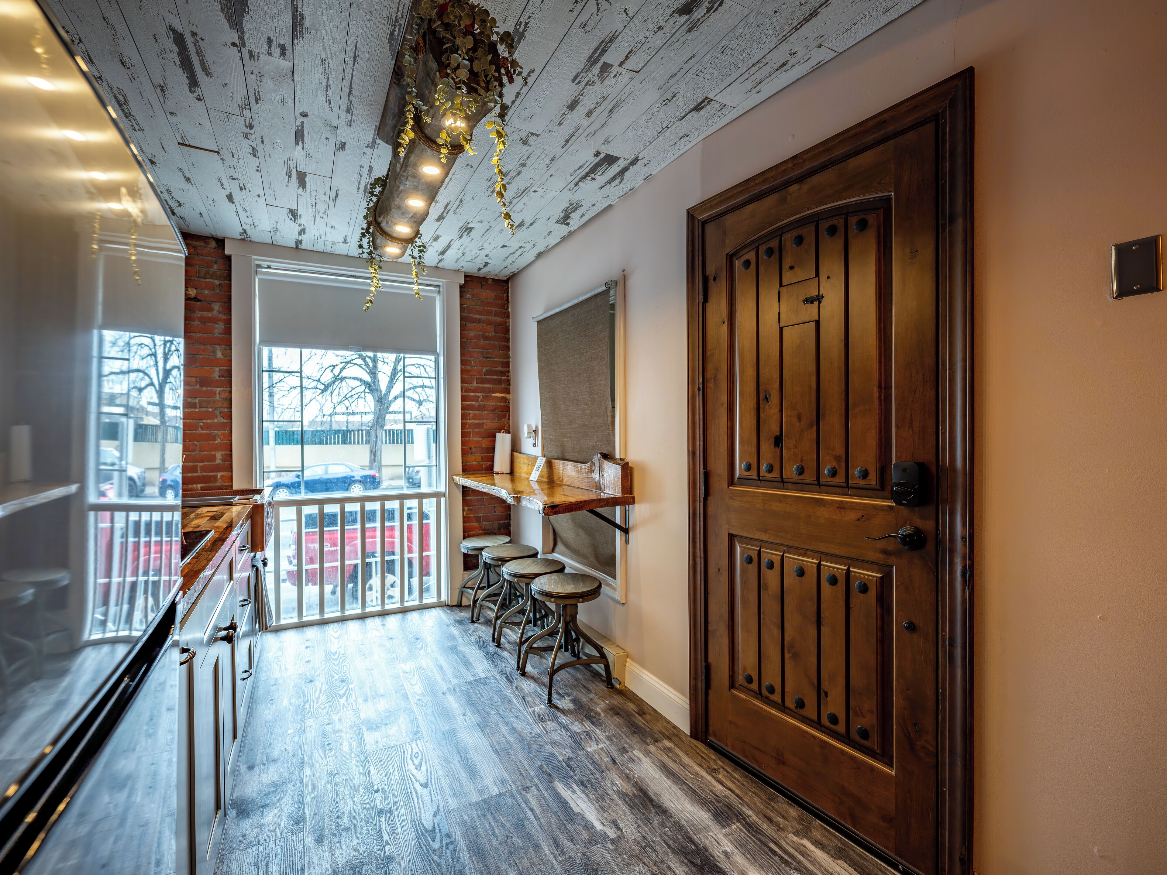 Loft, 1 Bedroom, City View | In-room dining