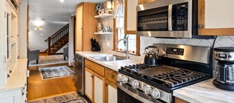 Expansive Cape Cod Retreat in Wareham: Modern Amenities and Traditional Charm with Private Courtyard