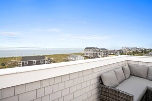 Property grounds - Enjoy stunning views in huge Sagamore Beach house with roof deck - perfect for the whole family! (Sandwich)