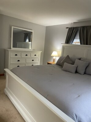 2 bedrooms, iron/ironing board, free WiFi