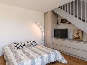 1 Schlafzimmer, Bügeleisen/Bügelbrett, Reisekinderbett, kostenloses WLAN