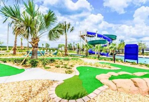 Property grounds - Minutes to Theme Parks, Stocked Kitchen, Fast Wifi, Family Friendly (Kissimmee)