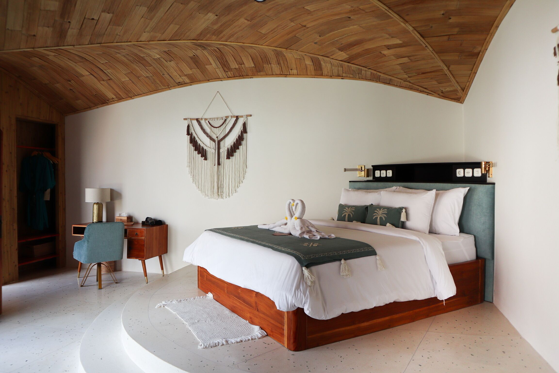 Suite de lujo | Ropa de cama de alta calidad y minibar (con algunos artículos gratuitos)