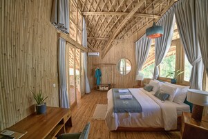 蜜月别墅 | 高档床上用品、免费迷你吧物品、客房内保险箱、特色装修