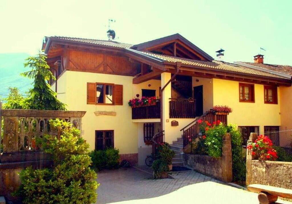 Penthouse in the countryside, close to Trentino moutains, for family holidays!