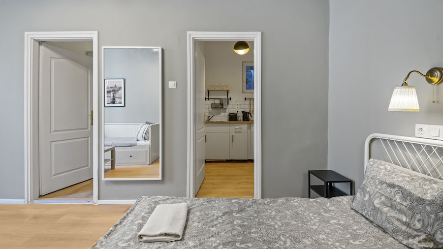 Venus Apartments - Akacfa street II