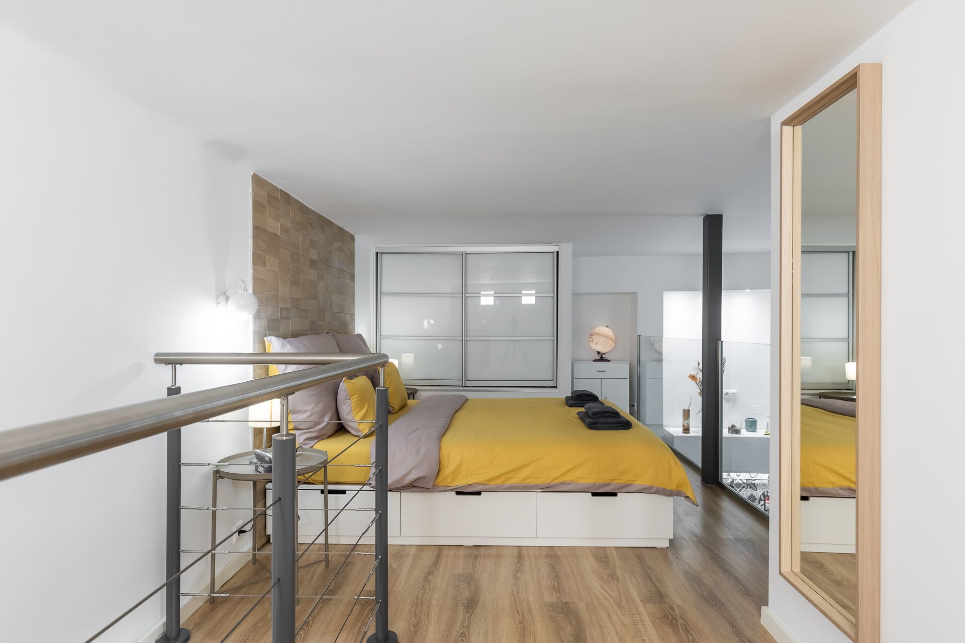 1 bedroom, premium bedding, iron/ironing board, cots/infant beds