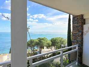 Property grounds - Exceptional Sea View – Terrace & Private Parking (ROSAS)
