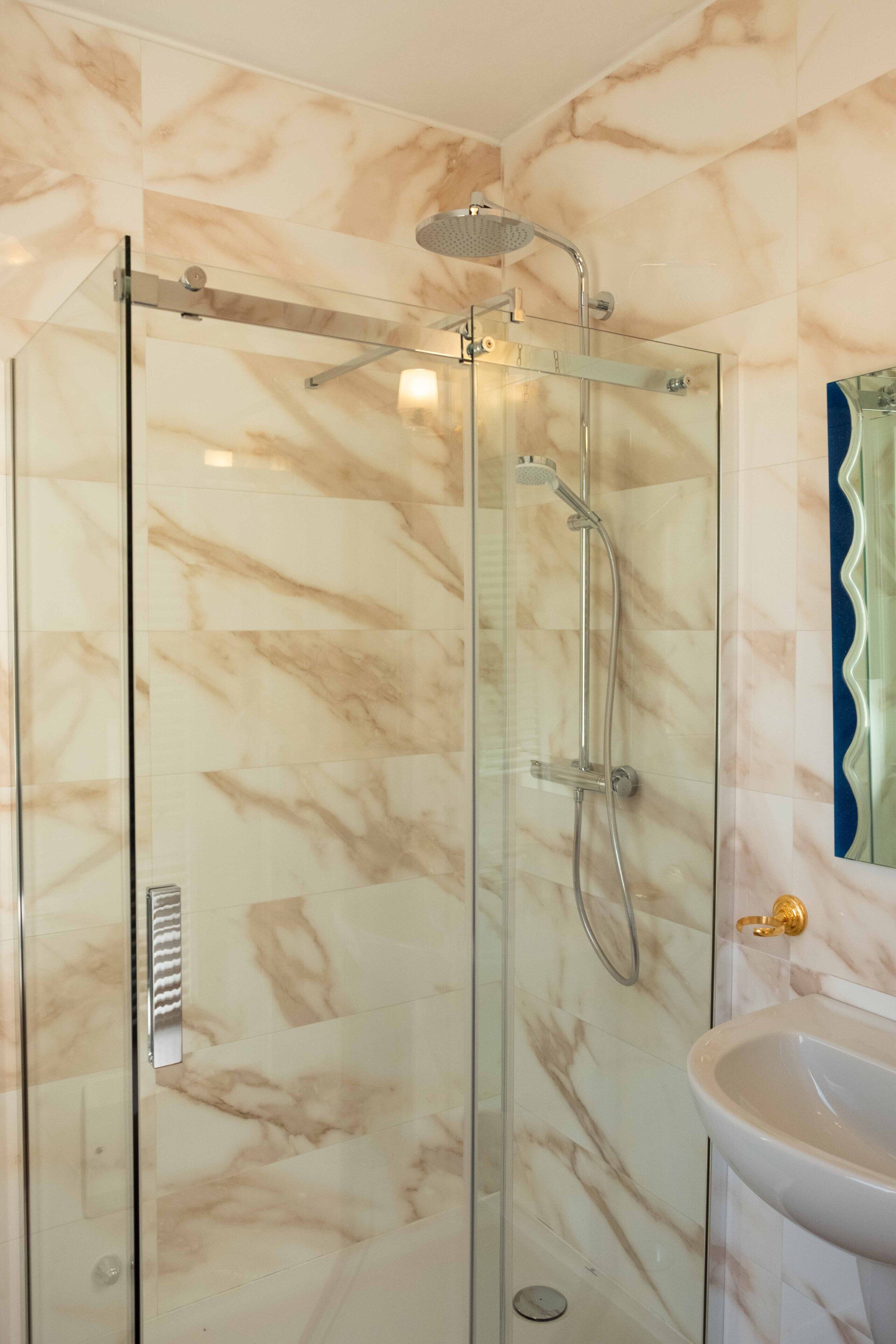 Ai Leoni Ruhhenti - Enchanted Terrace amidst the Golden Hills of Monferrato