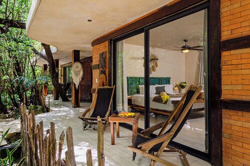 SUNSET PRIV HOUSE:near the beach+roof with view