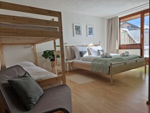 1 bedroom, iron/ironing board, travel crib, free WiFi - GreenViewHome (Schonach im Schwarzwald)