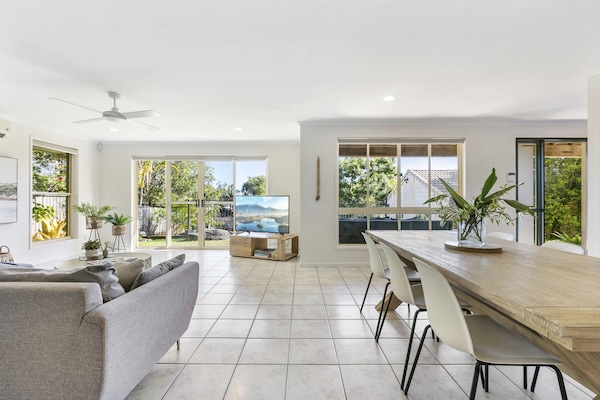 Spacious open-plan living and dining area designed for group stays