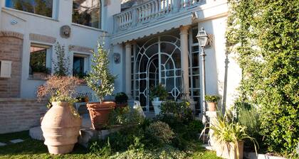 The Residence of History and Relaxation