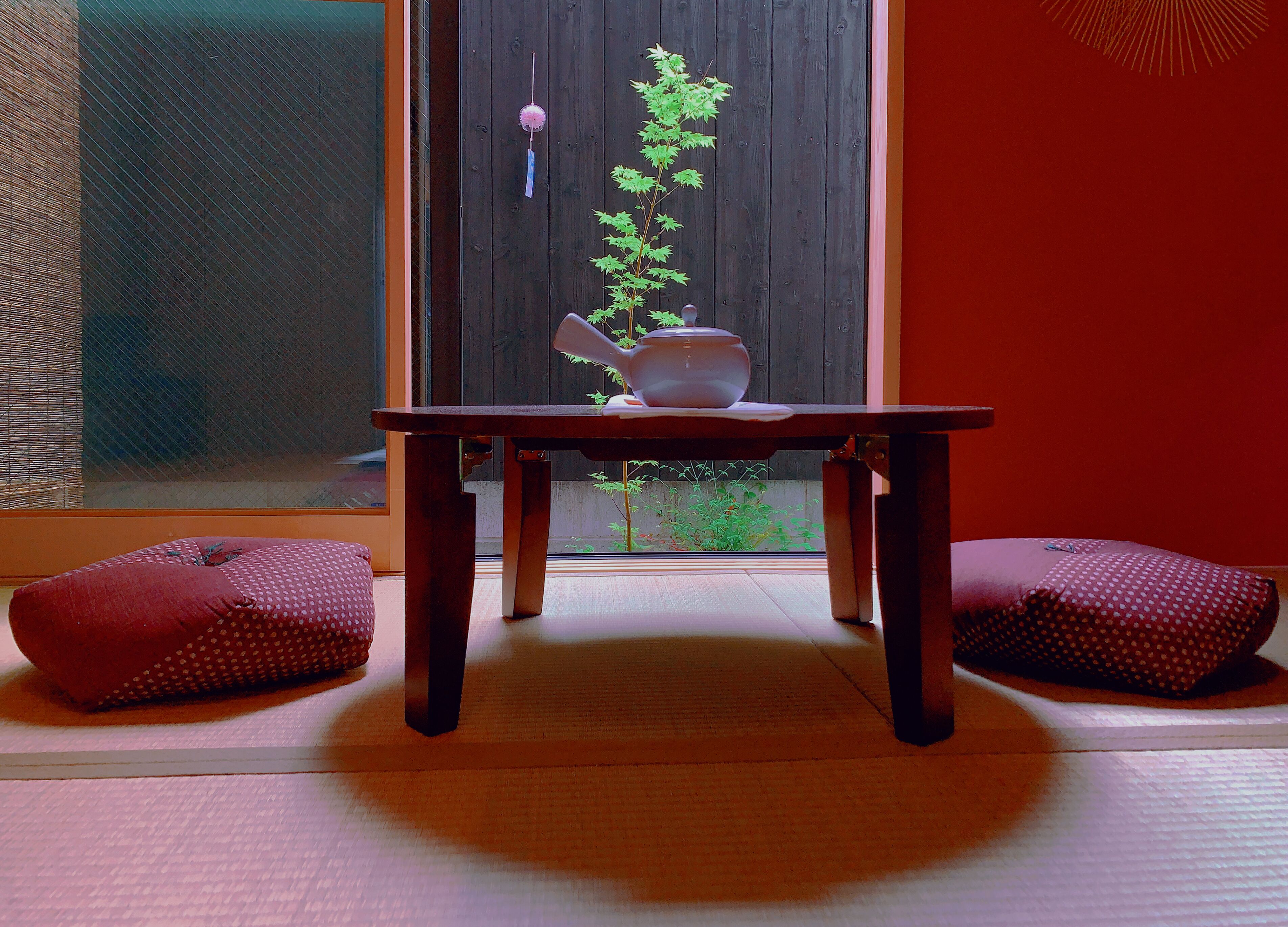 浪漫小屋 | 羽絨被、獨特設計、獨特裝修、書桌