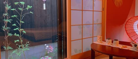 Romantic Cabin