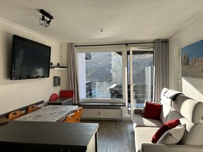 TV