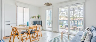 2-Bedroom Apartment 4 Guests, Terrace, Parking, Near Center