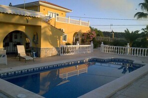 Outdoor pool - ALBATERA HOUSE RENTAL 12 PEOPLE (Albatera)