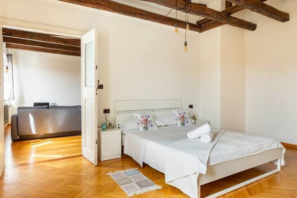 Holiday home in the historic center a few steps from Piazza Ponterosso