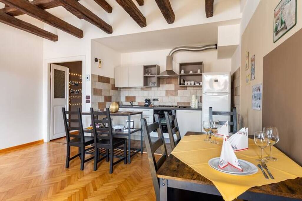 Holiday home in the historic center a few steps from Piazza Ponterosso