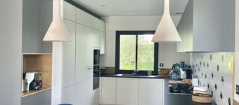 Belle et Grande Maison Avec Piscine à 5min de Rennes