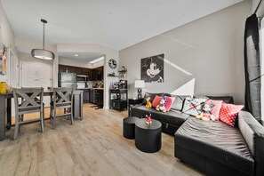 スマートテレビ、書斎 / ワークスペース、PC モニター、プリンター